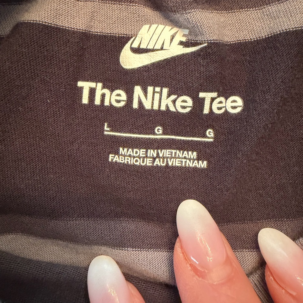 Nike Grey Stripe Men's Short Sleeve T-Shirt - Picture 6 of 6